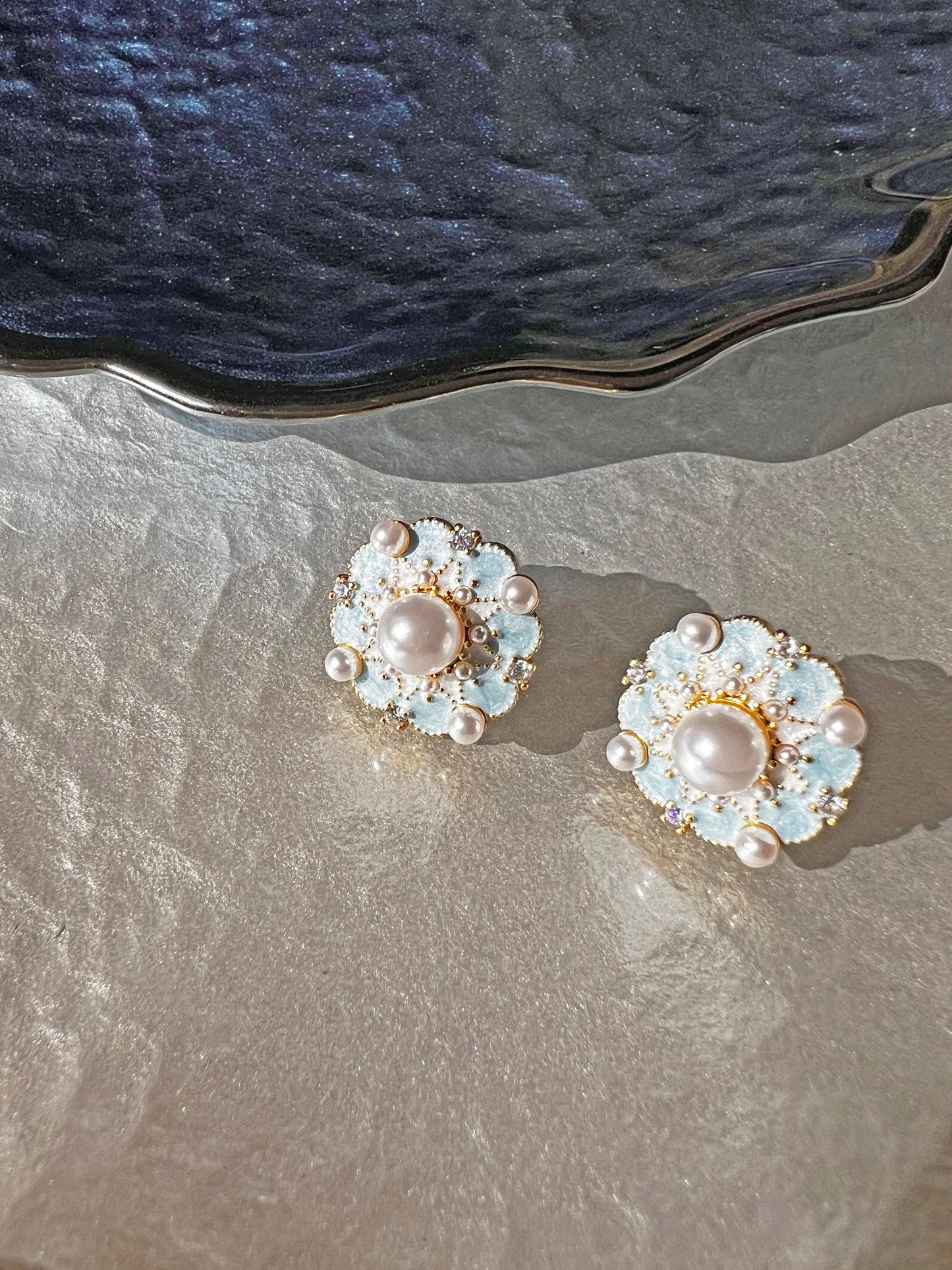 Blue Oil Drop Flower Stud Earrings