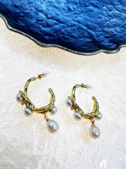 Vintage C-Shaped Lava Natural Pearl Earrings